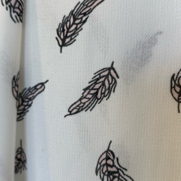 Lillian V Neck Blouse - Picture 3 of 4